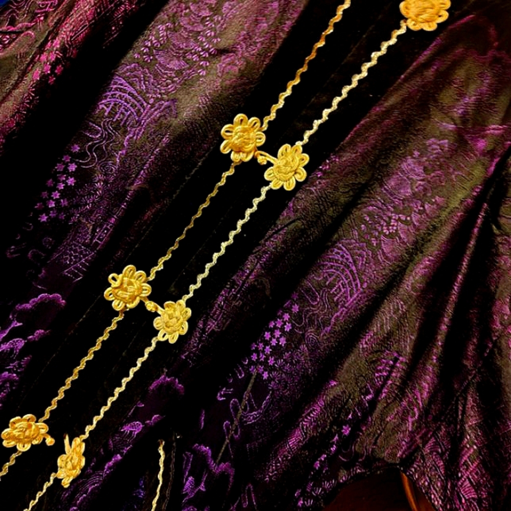 70's Kimono Royal Purple Embroidered Flowers Medium - Picture 6 of 16
